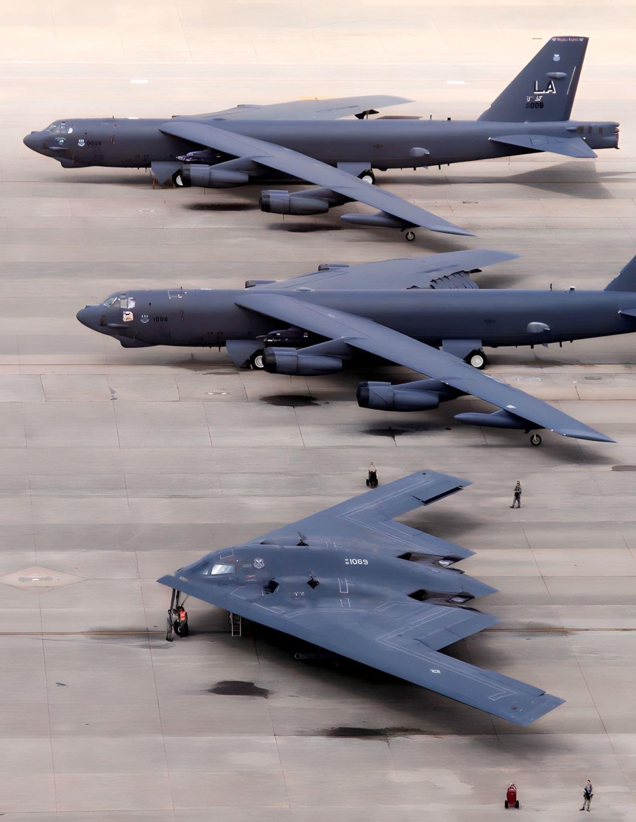 B-52 & B-2 Spirit